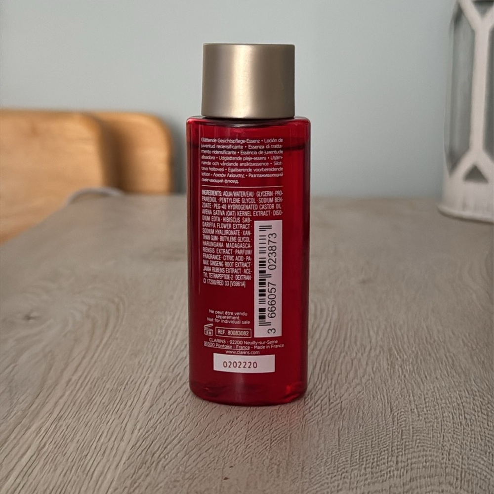 New Clarins Paris Micro-Intensive Super Restorative Smoothing Treatment Essence - Picture 2 of 2